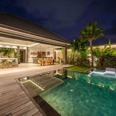 Villa Tira - Elegant 3Br In Central Seminyak Eksteriør bilde