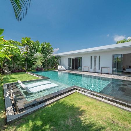 Villa Tira - Elegant 3Br In Central Seminyak Eksteriør bilde