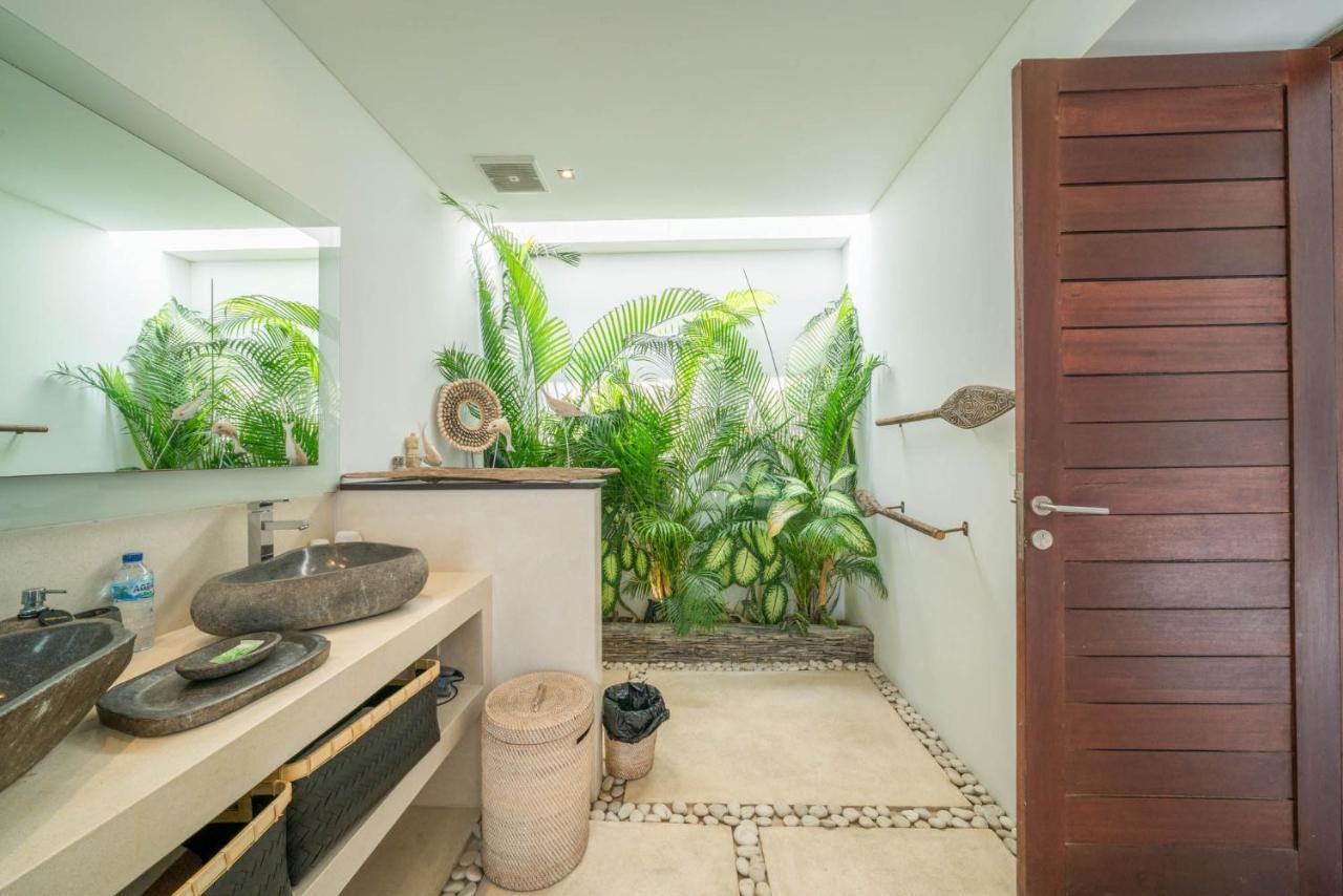 Villa Tira - Elegant 3Br In Central Seminyak Eksteriør bilde