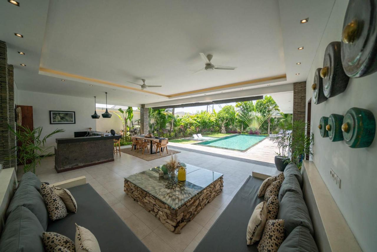 Villa Tira - Elegant 3Br In Central Seminyak Eksteriør bilde