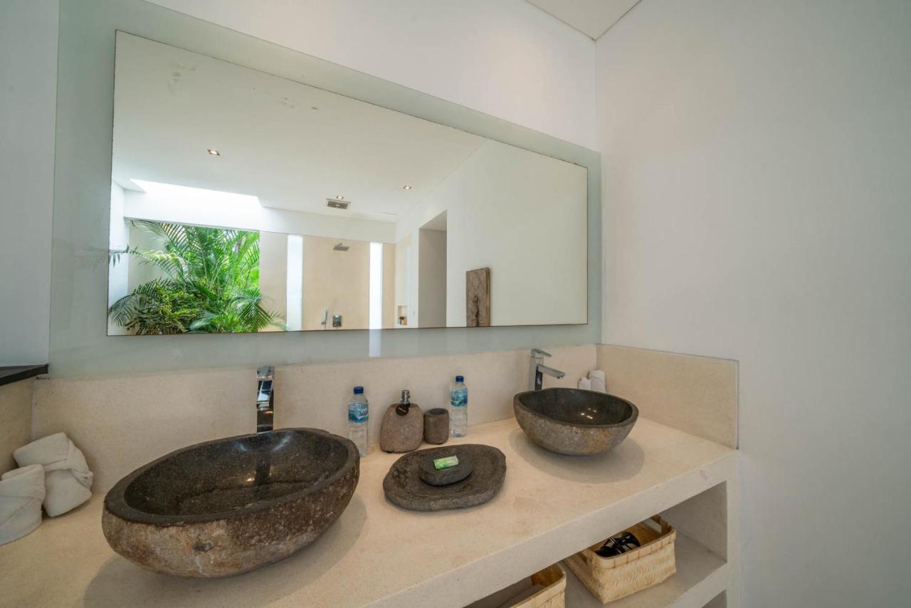 Villa Tira - Elegant 3Br In Central Seminyak Eksteriør bilde