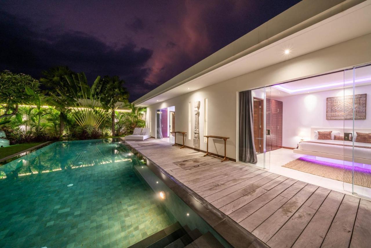 Villa Tira - Elegant 3Br In Central Seminyak Eksteriør bilde