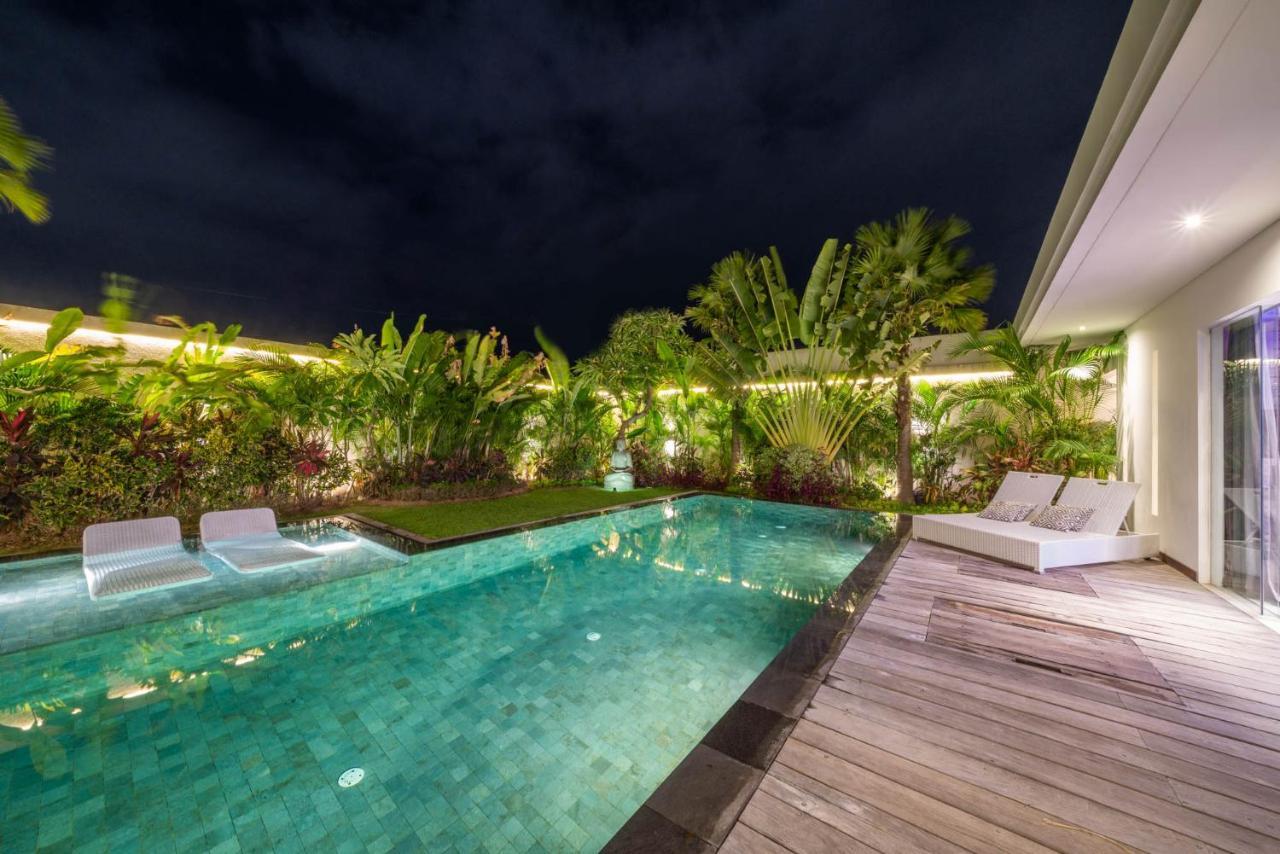Villa Tira - Elegant 3Br In Central Seminyak Eksteriør bilde